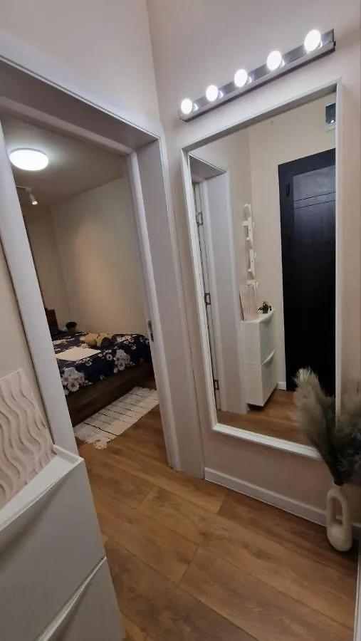 Cozy Apartment With Balcony, 5 Min Away From The Beach- Part Of The Family 'Vicki Apart Varna