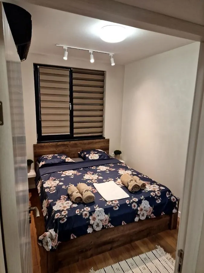 Cozy Apartment With Balcony, 5 Min Away From The Beach- Part Of The Family 'Vicki Apart Varna