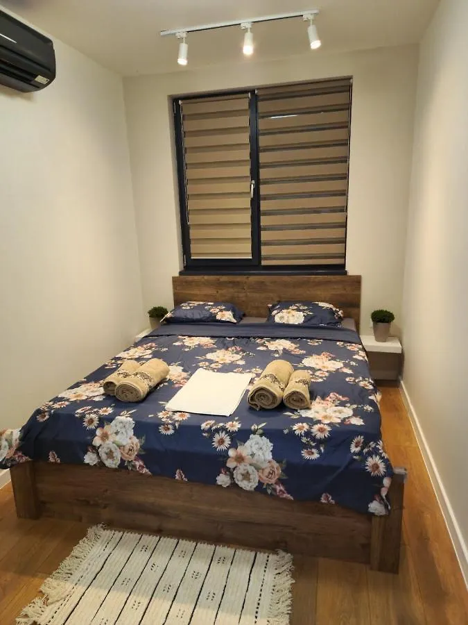 Cozy Apartment With Balcony, 5 Min Away From The Beach- Part Of The Family 'Vicki Apart Varna